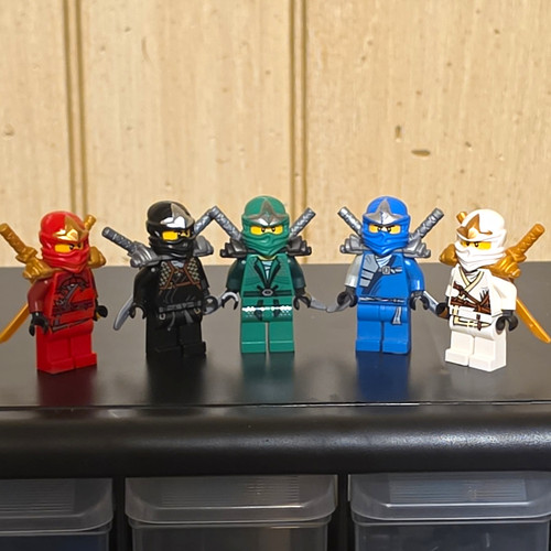Lego ninjago minifigure lot - lego,